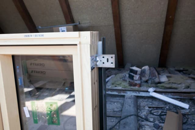 Jak wyciąć okno w ścianie: uniknij kosztownych błędów i zyskaj pewność