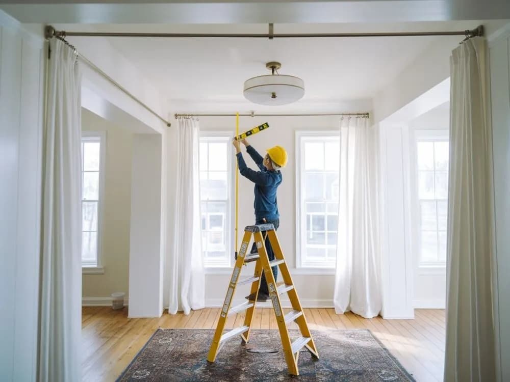 Jak założyć karnisz bez błędów – proste kroki i praktyczne porady