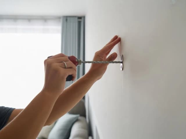 Jak wymierzyć karnisze, by uniknąć błędów i idealnie dopasować