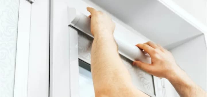 Jak otworzyć kasetę rolety zewnętrznej - proste kroki i porady