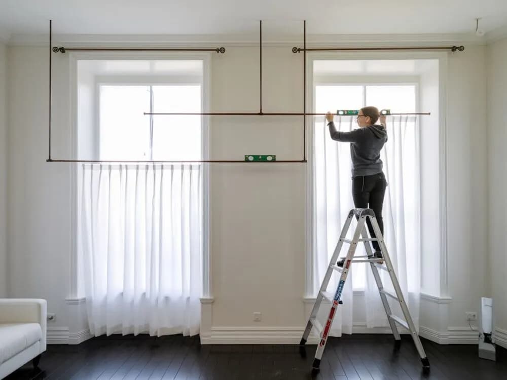 Jak zamontować karnisz ścienny - uniknij najczęstszych błędów