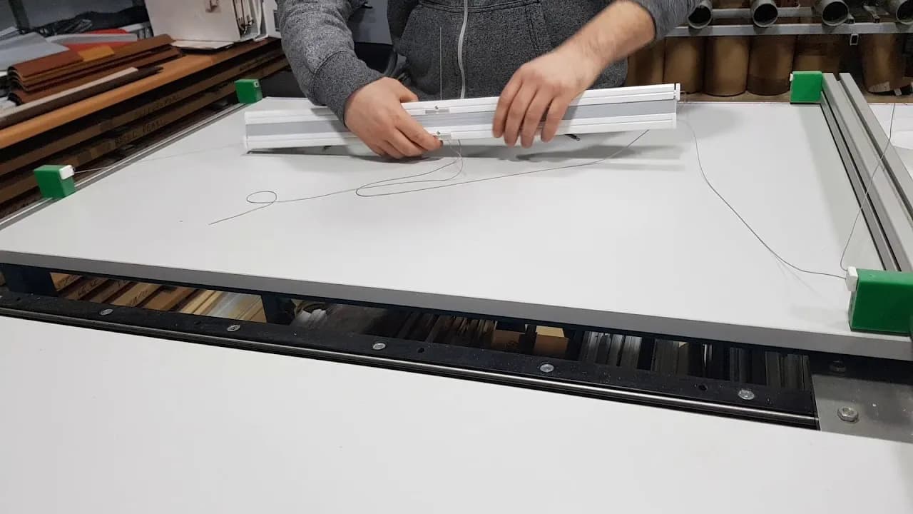 Jak wymienić sznurek w rolecie plisowanej bez zbędnych problemów