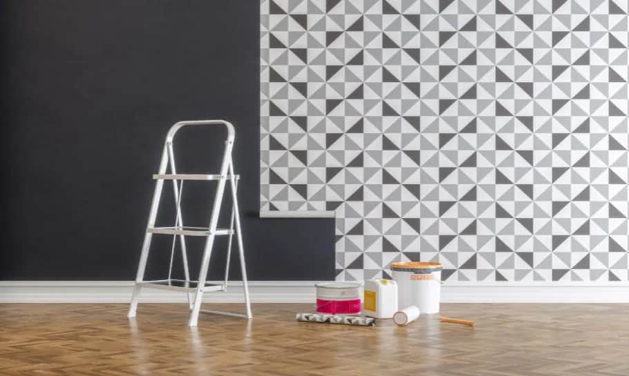 Jak wykończyć tapetę do połowy ściany, aby uniknąć błędów i kosztów