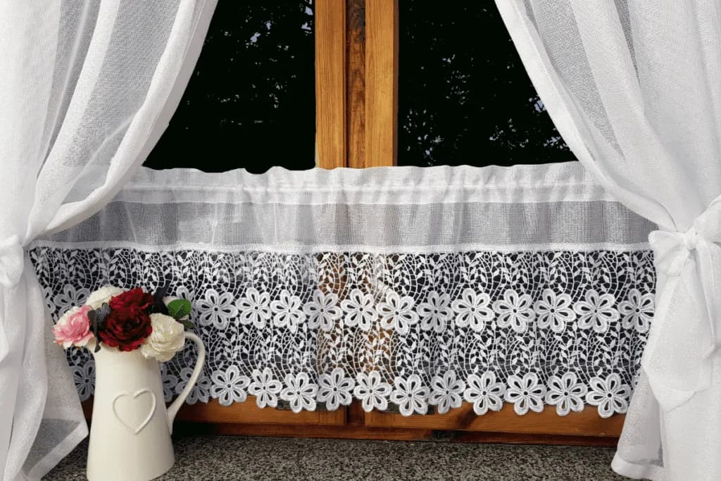 Jak założyć firankę bez karnisza: proste sposoby bez wiercenia